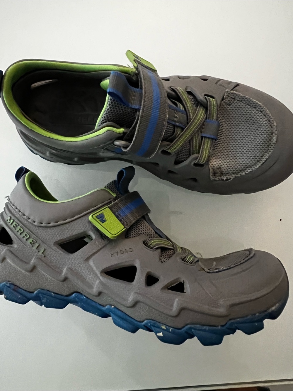 Merrell Boy’s Waterproof shoes sandals Size 13M